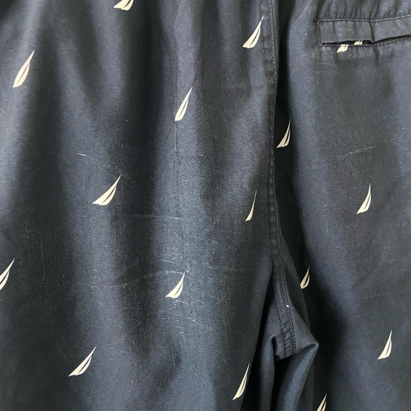 NAUTICA SWIM SHORTS SIZE MEDIUM - Picture 3 of 5